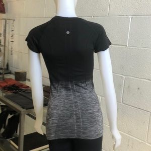 lululemon athletica Tops - Lululemon black & gray s/s run swiftly top sz 4 lululemon athletica Tops - Lululemon black & gray s/s run swiftly top sz 4